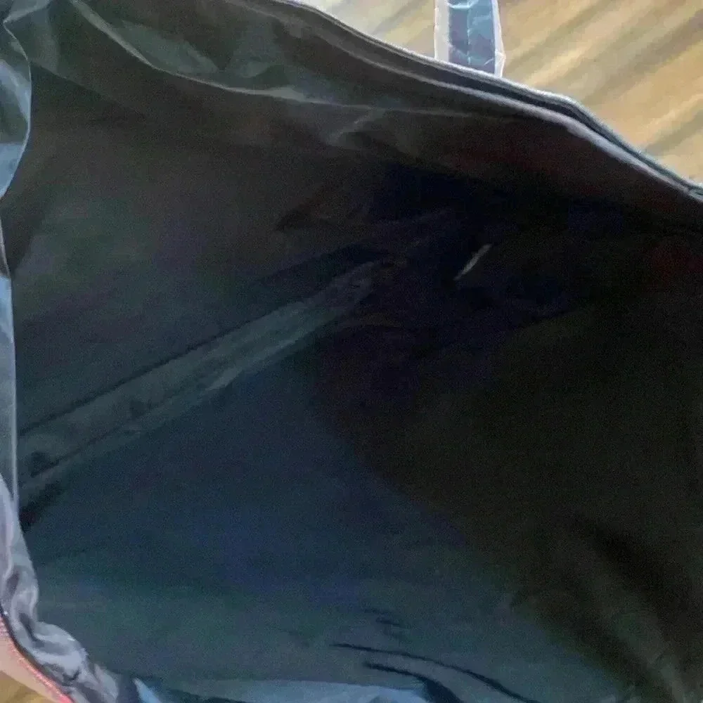 Brand new***Victoria’s Secret Black/Red Plaid Tote Handbag Purse - Picture 4 of 4